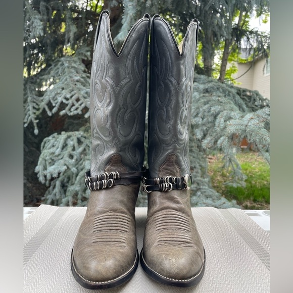 J. Chisholm Vintage Made in USA Taupe & Gray Leather Pointed Toe Cowboy Boots - Picture 3 of 14